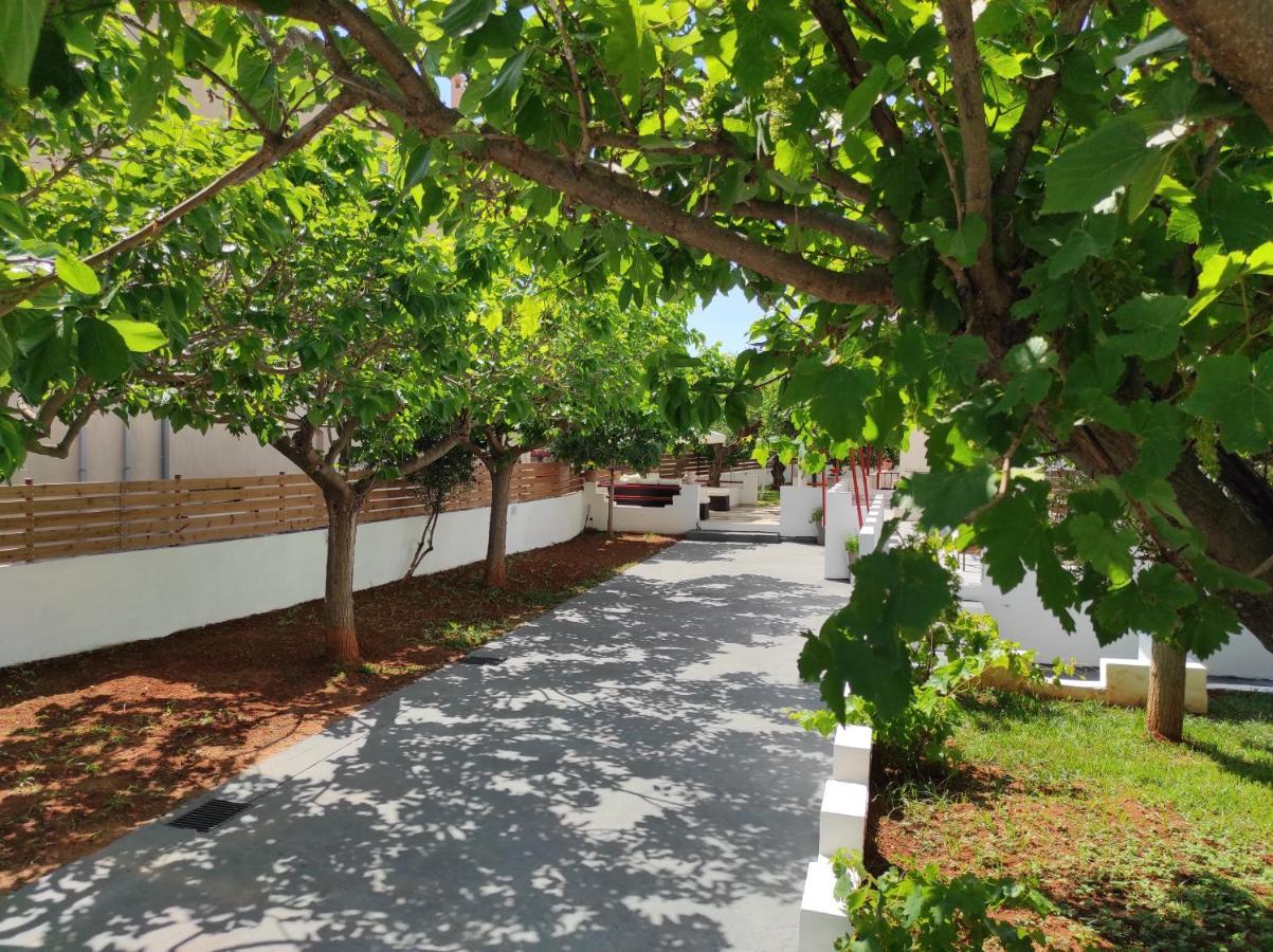 George'S Houses Riglia Exterior foto
